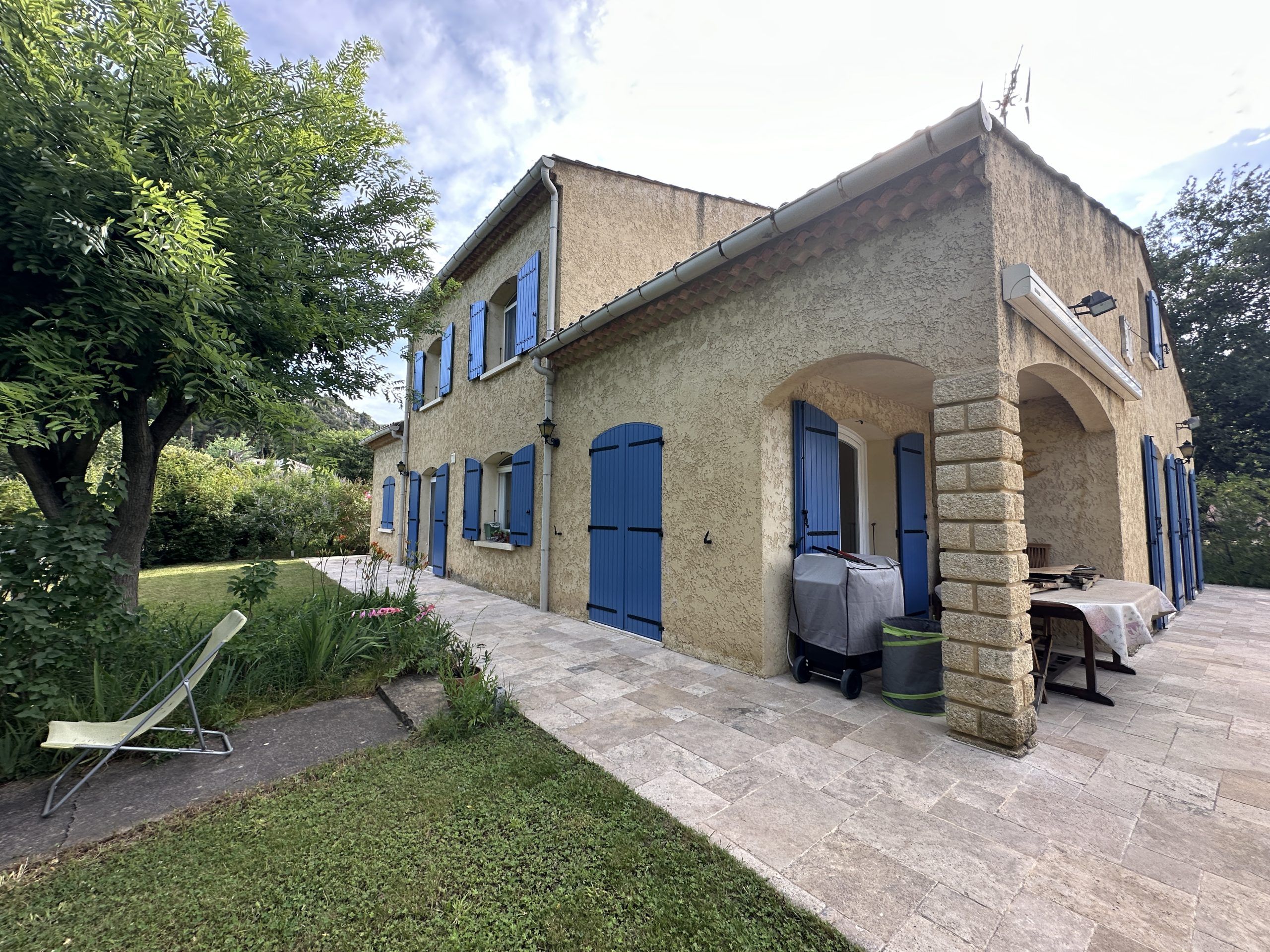 MAISON à CHUSCLAN (30) de 185,96 m²